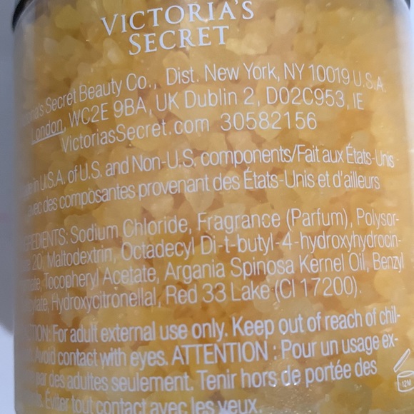 VS Tease Bath Crystals - Picture 4 of 6